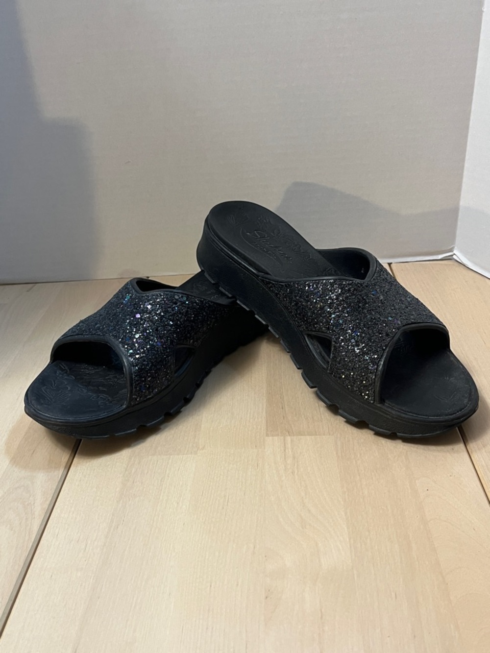 Skechers Black Glitter Arch Fit Platform Slides Women’s Size 9